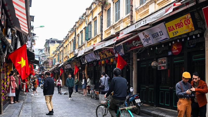 Vibrant life in Old Streets of Hanoi